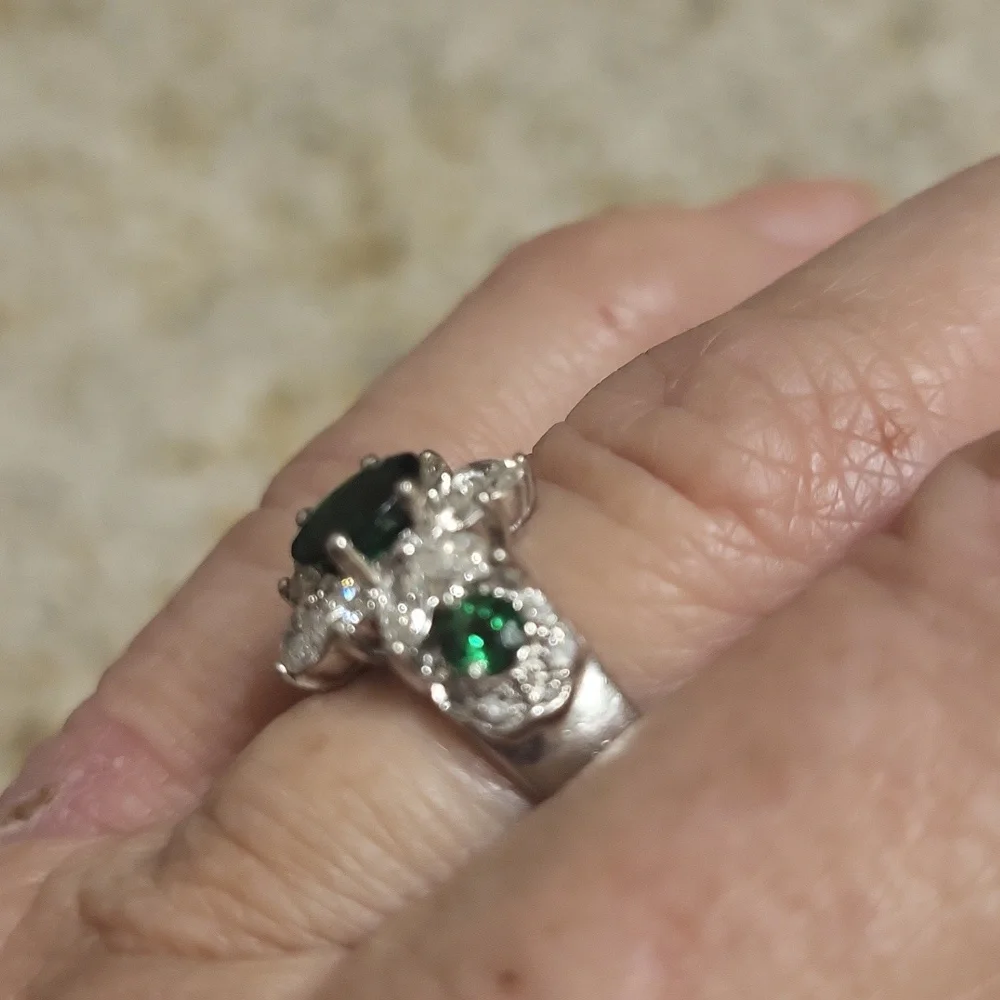 Tsavorite diamond ring In Platinum - Picture 7 of 10